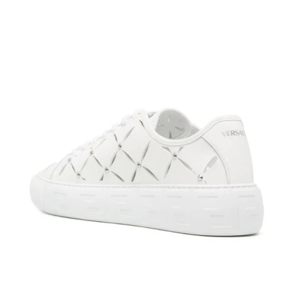 Versace
slashed leather sneakers( No Box )New - Picture 8 of 10